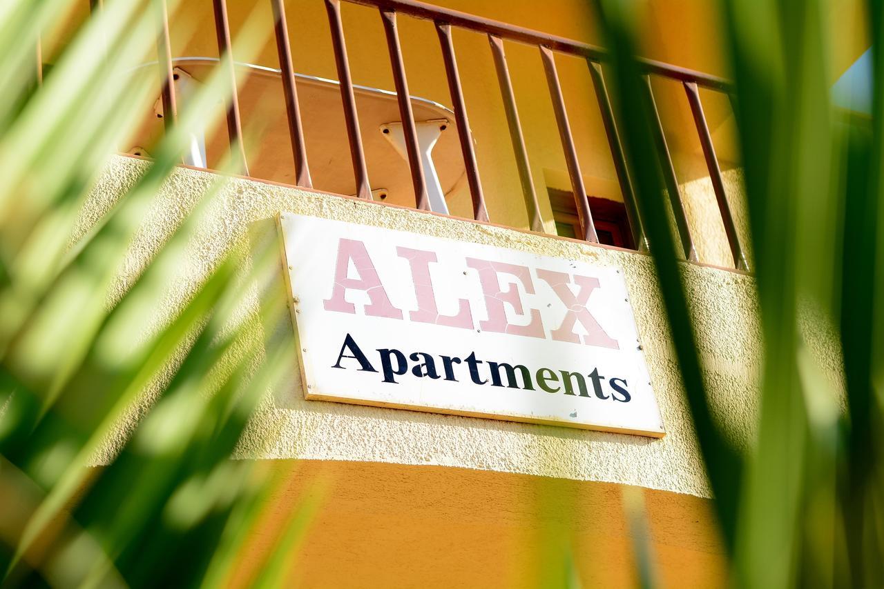 Alex Home Apartments แอร์ซอนิสซอส ภายนอก รูปภาพ